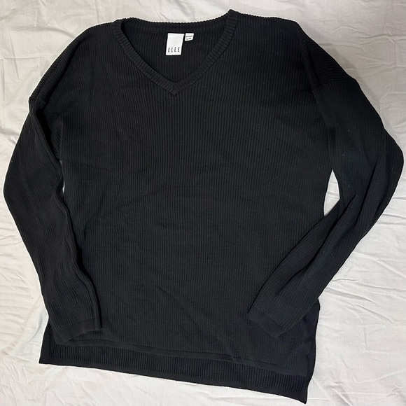 Sweater - Picture 1 of 8